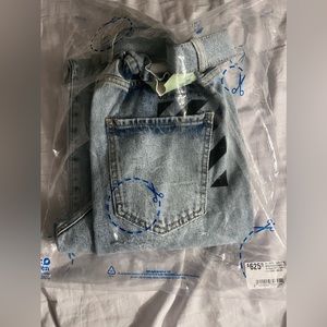 Off white demon jeans w/ belt